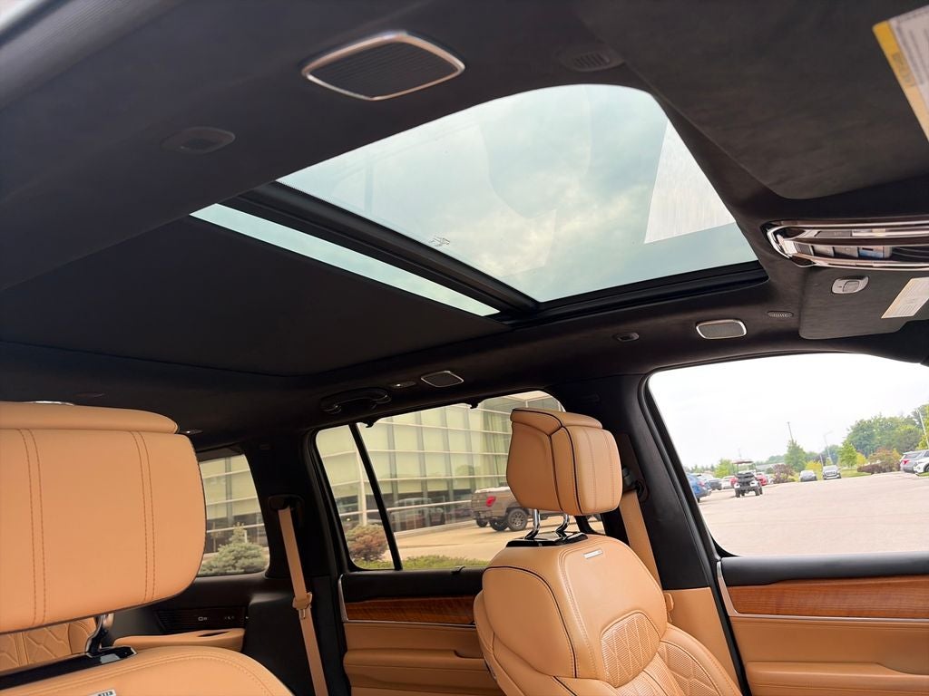 2023 Jeep Grand Wagoneer Series III
