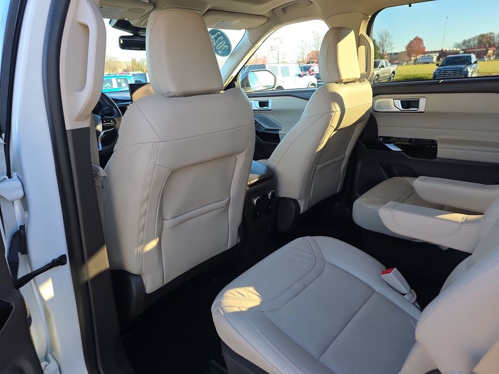 2023 Ford Explorer Platinum