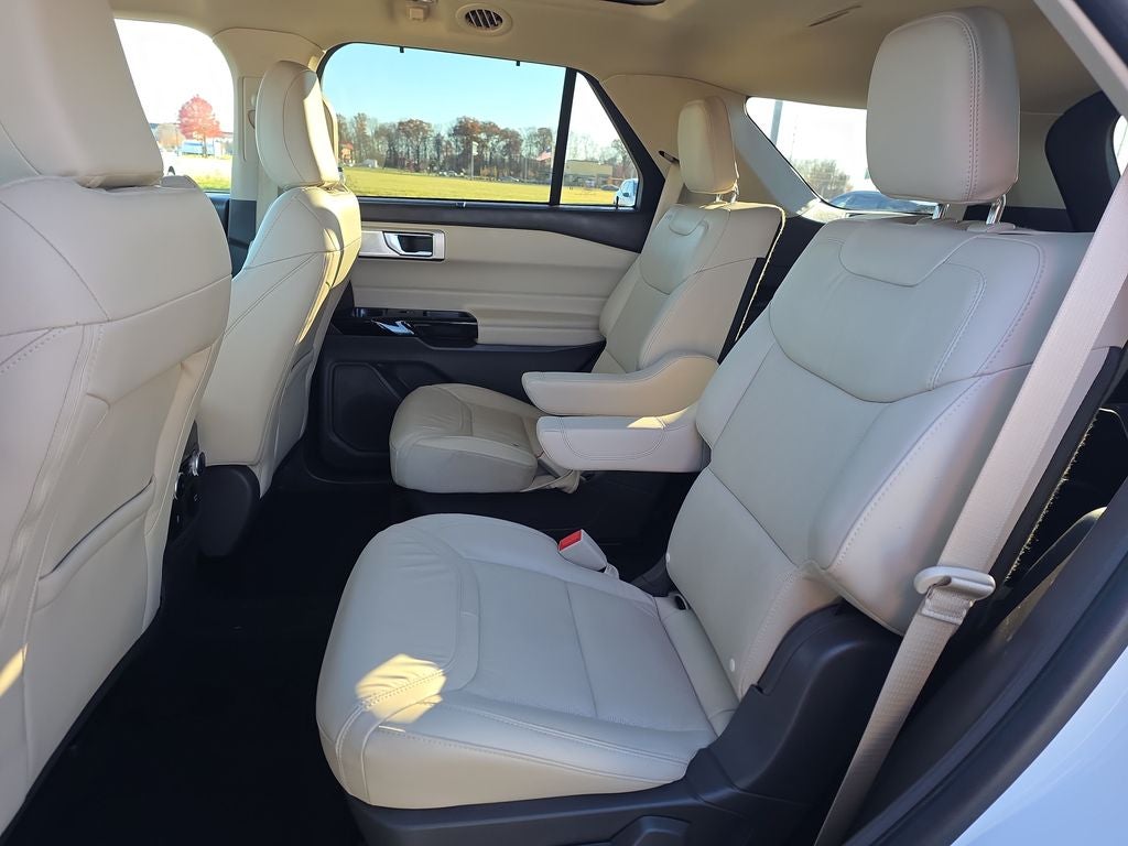 2023 Ford Explorer Platinum