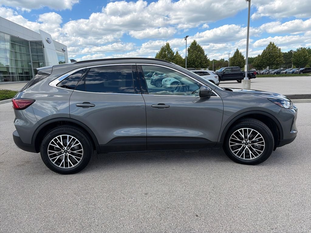 2025 Ford Escape Plug-In Hybrid Base