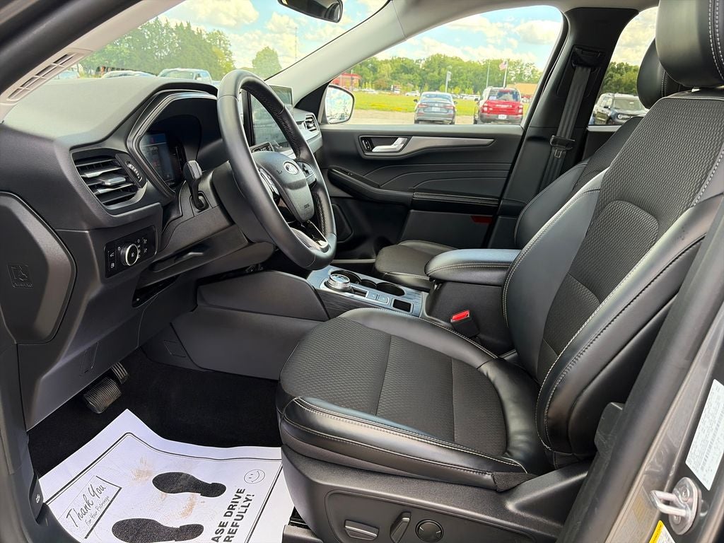 2025 Ford Escape Plug-In Hybrid Base