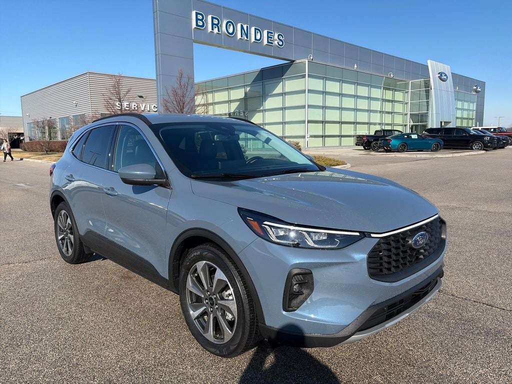 2025 Ford Escape Hybrid Platinum