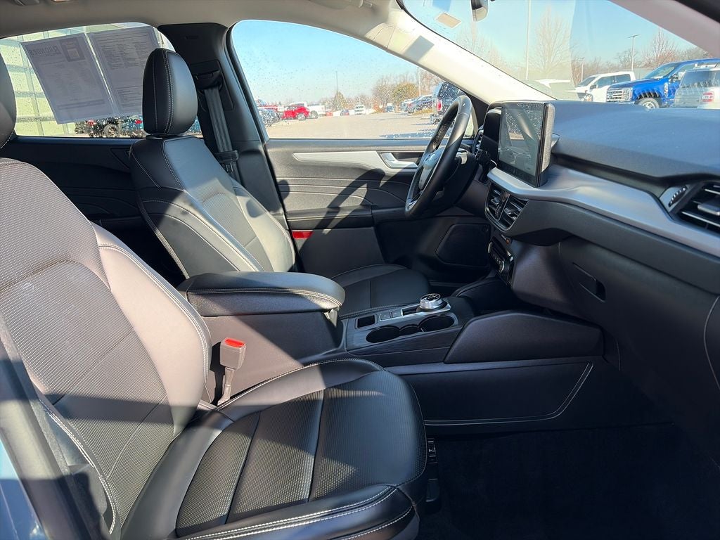 2025 Ford Escape Hybrid Platinum