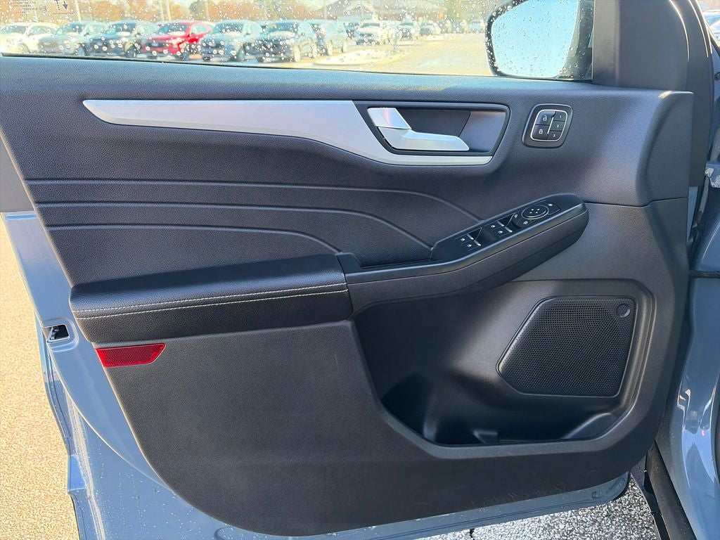 2025 Ford Escape Hybrid Platinum