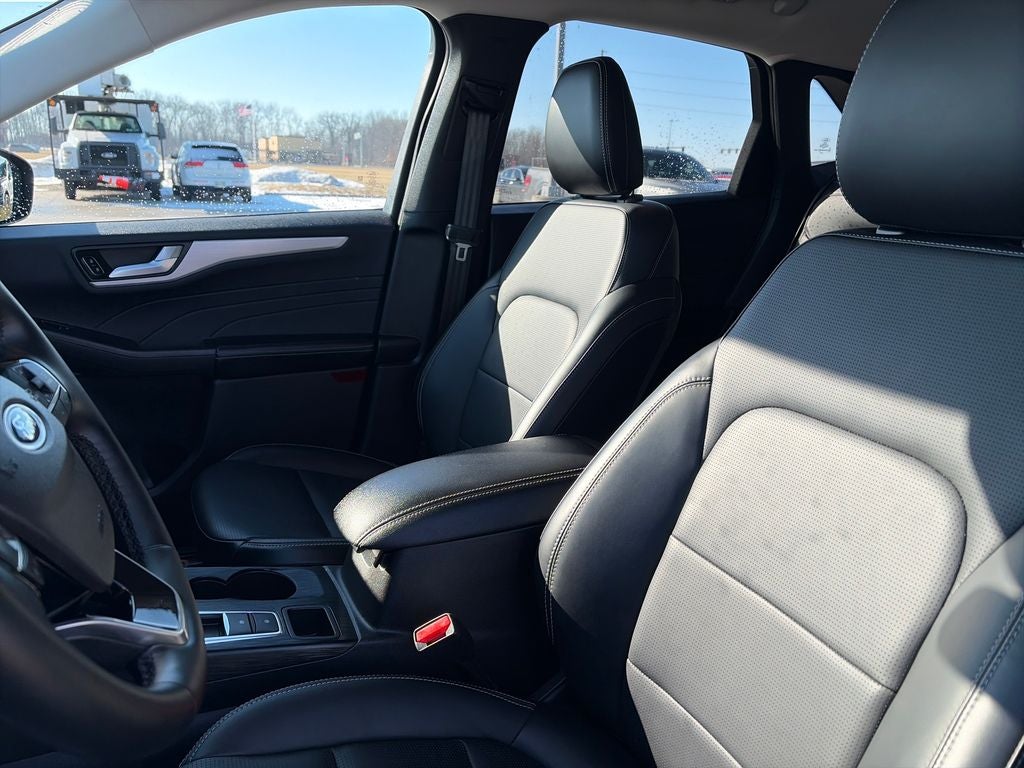 2025 Ford Escape Hybrid Platinum