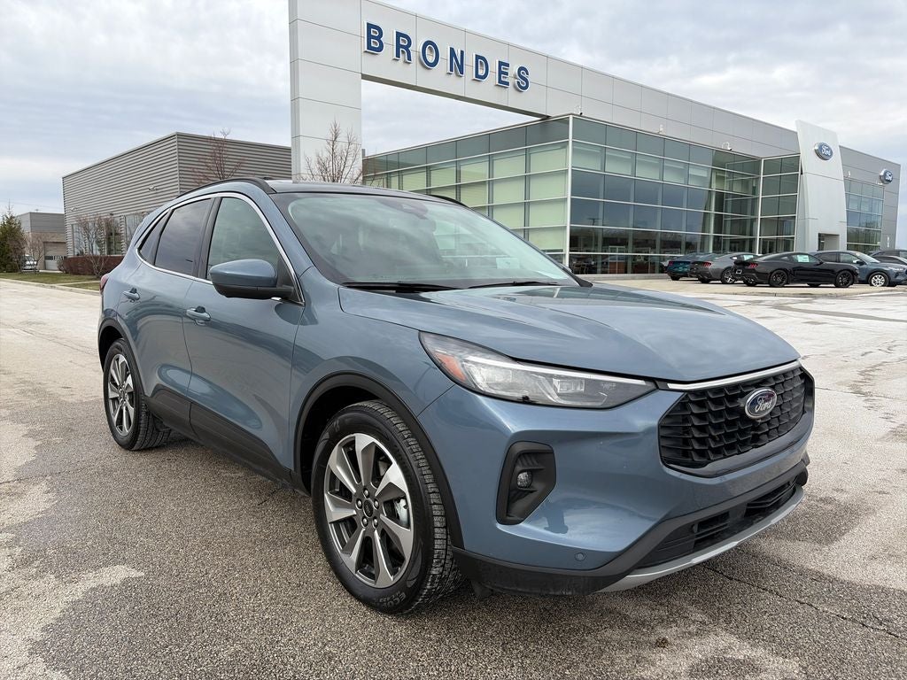 2025 Ford Escape Hybrid Platinum