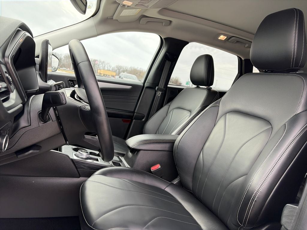 2025 Ford Escape Hybrid Platinum