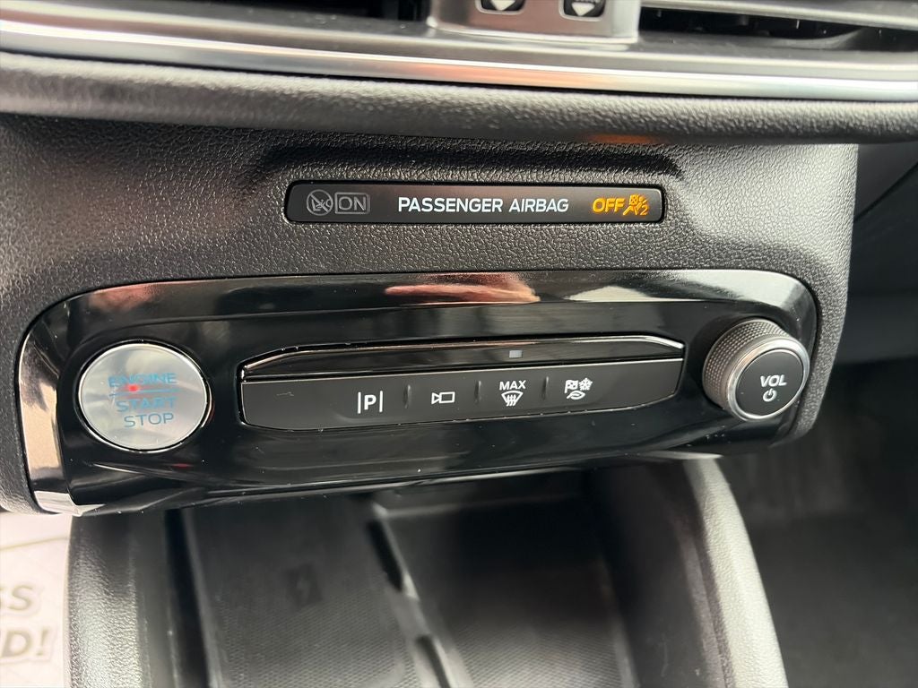 2025 Ford Escape Hybrid Platinum