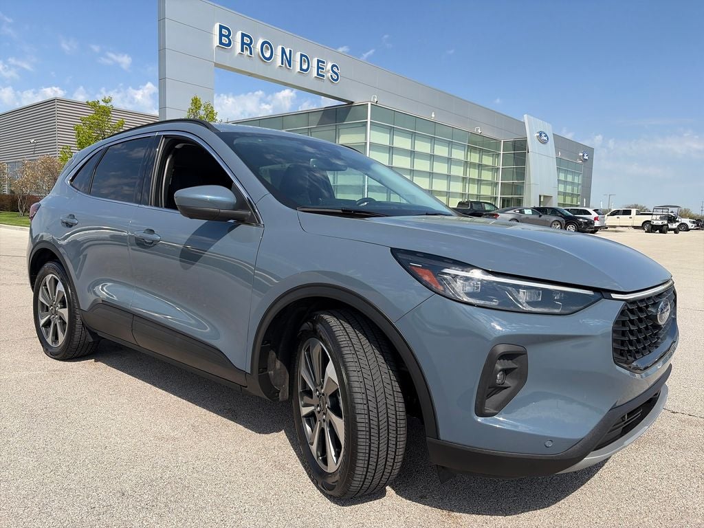2025 Ford Escape Hybrid Platinum