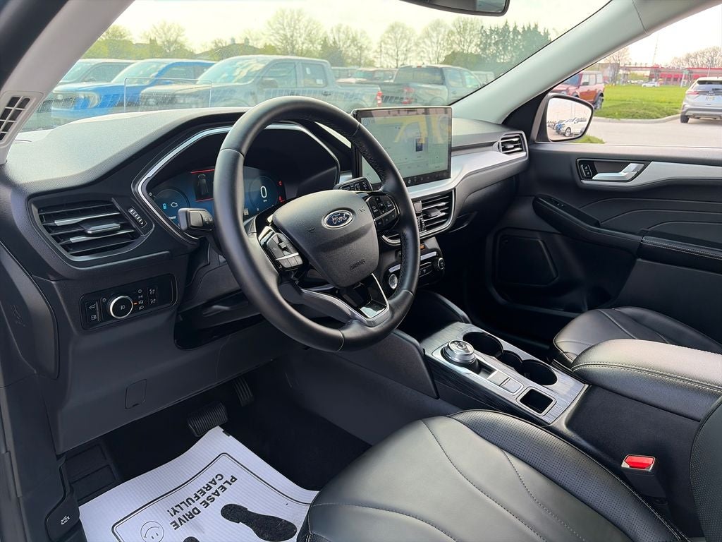 2025 Ford Escape Hybrid Platinum