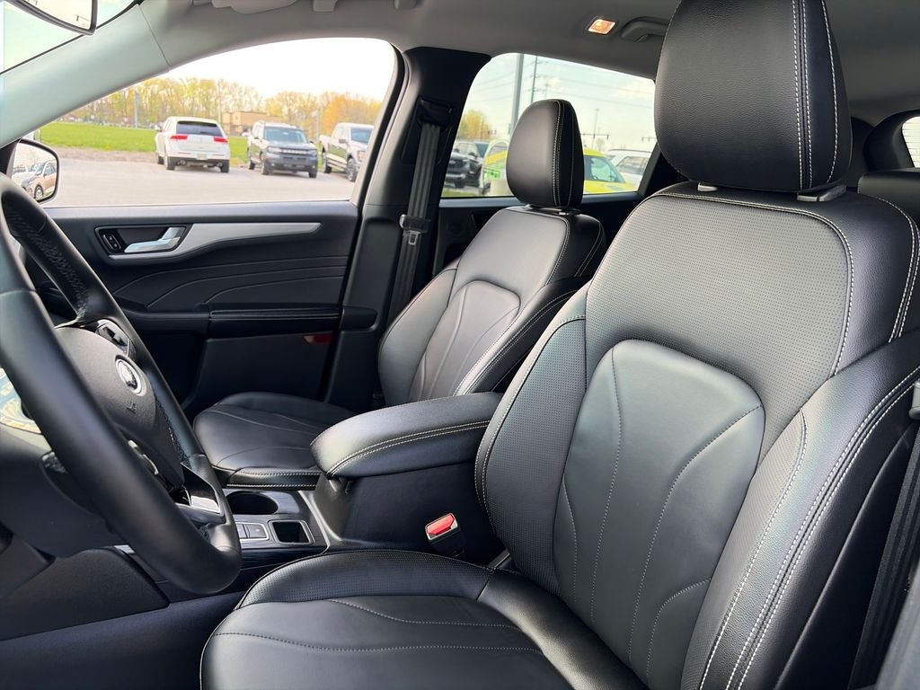 2025 Ford Escape Hybrid Platinum