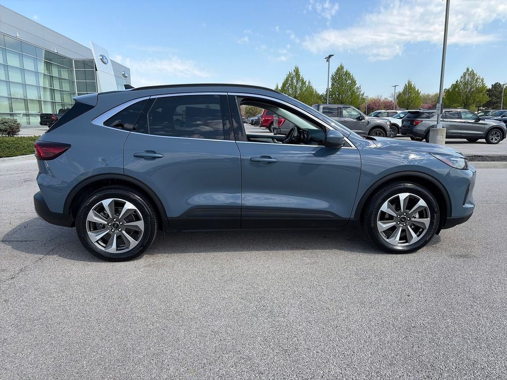 2025 Ford Escape Hybrid Platinum