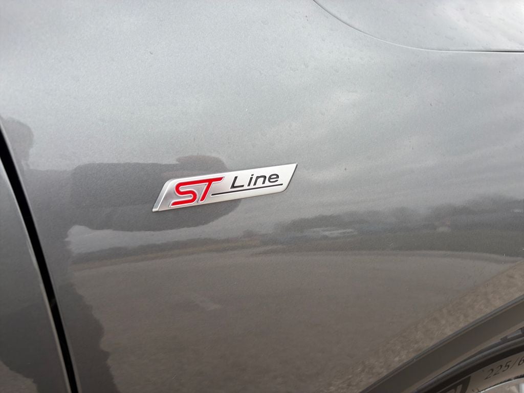 2025 Ford Escape Hybrid ST-Line