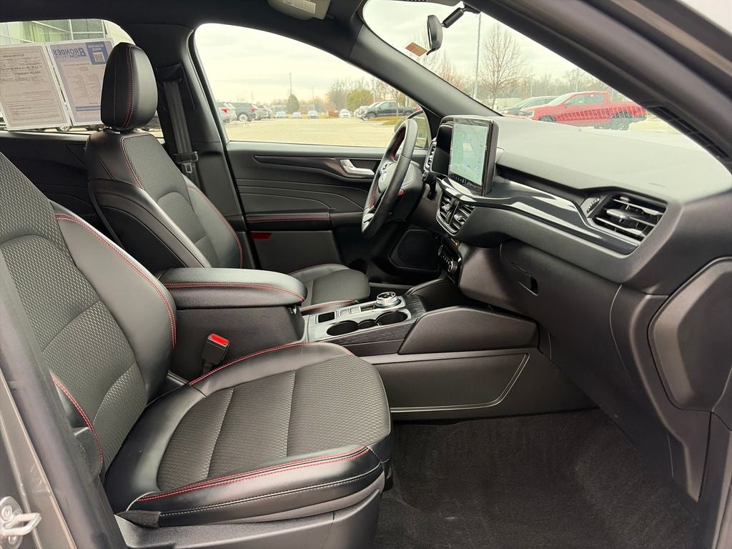 2025 Ford Escape Hybrid ST-Line