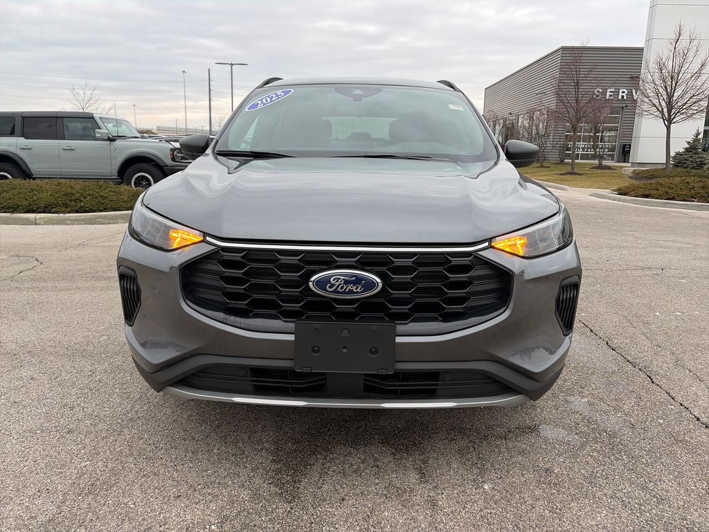 2025 Ford Escape Hybrid ST-Line