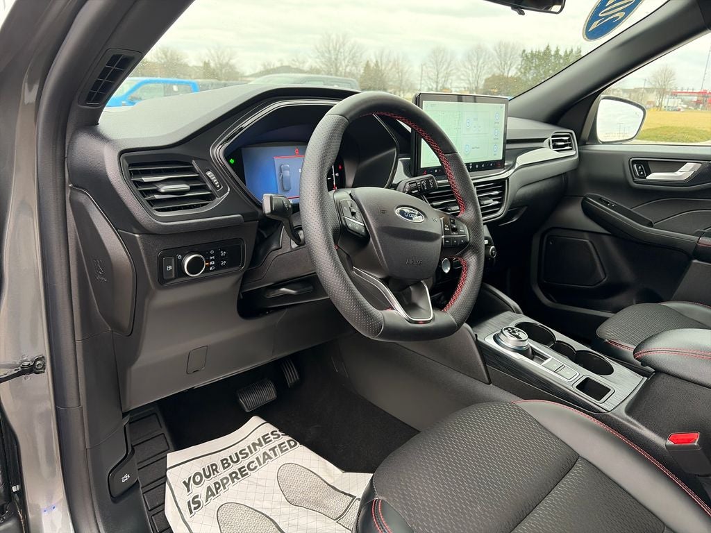 2025 Ford Escape Hybrid ST-Line
