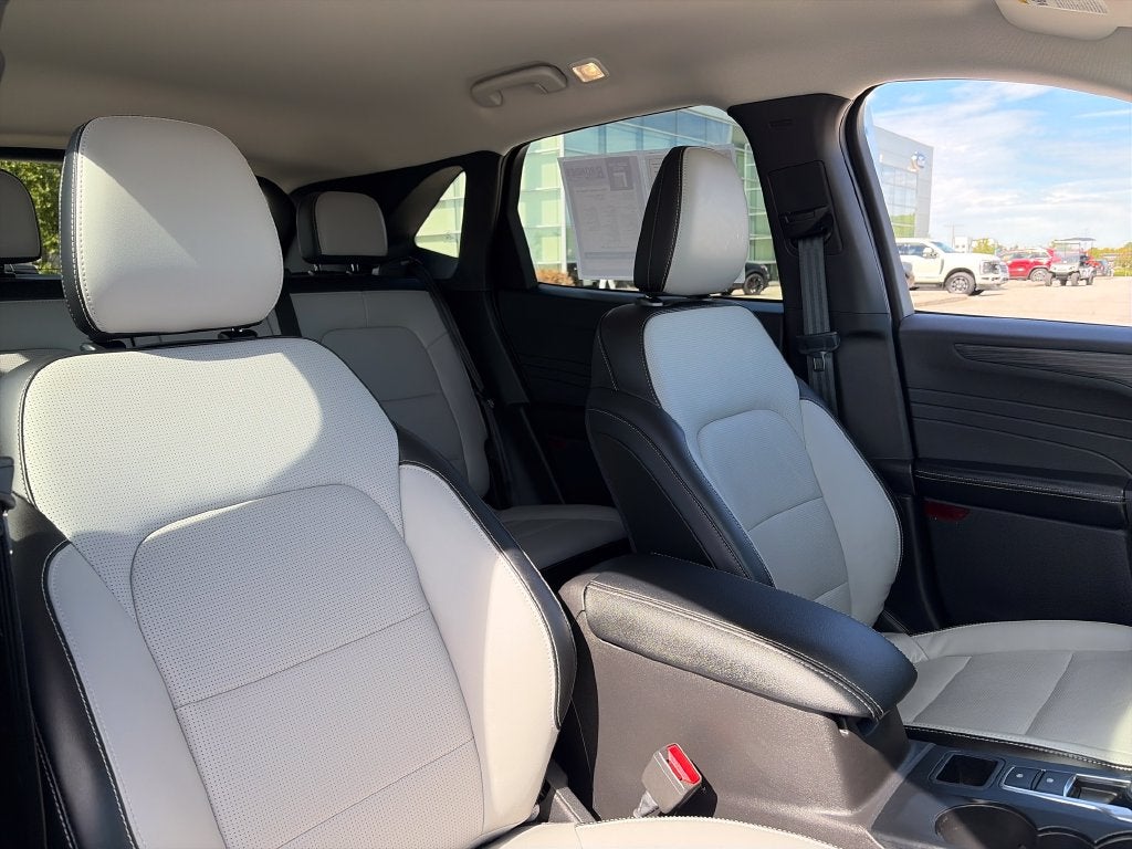 2023 Ford Escape Platinum 2.0