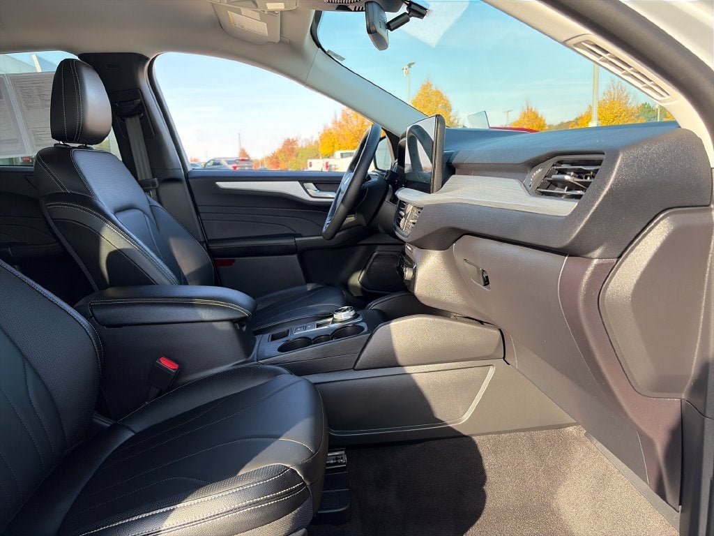 2025 Ford Escape Hybrid Platinum Premium Tech Package