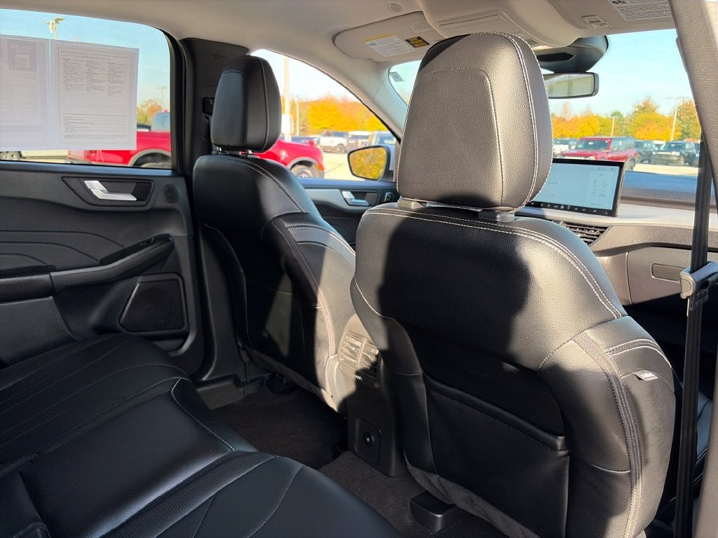 2025 Ford Escape Hybrid Platinum Premium Tech Package