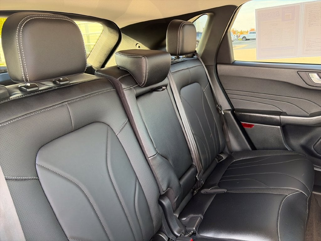 2025 Ford Escape Hybrid Platinum Premium Tech Package