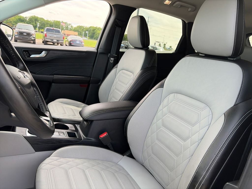 2023 Ford Escape Hybrid Platinum
