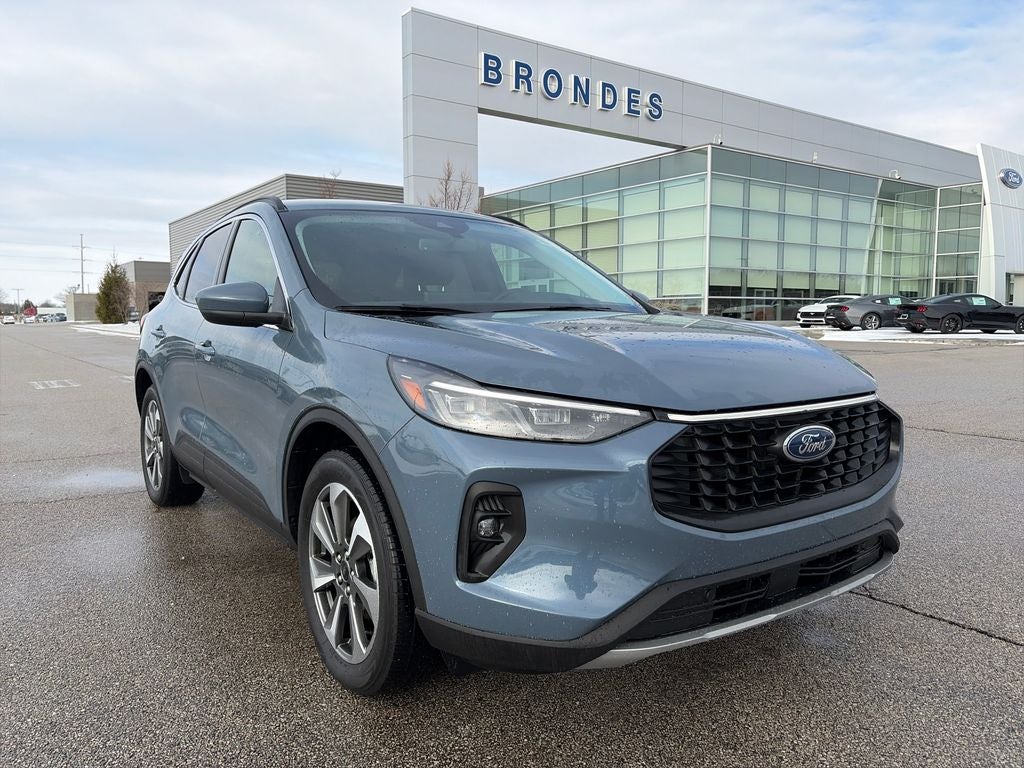 2025 Ford Escape Hybrid Platinum
