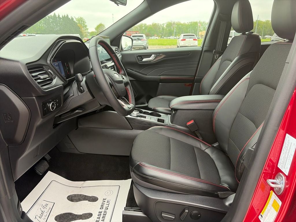2025 Ford Escape ST-Line Select