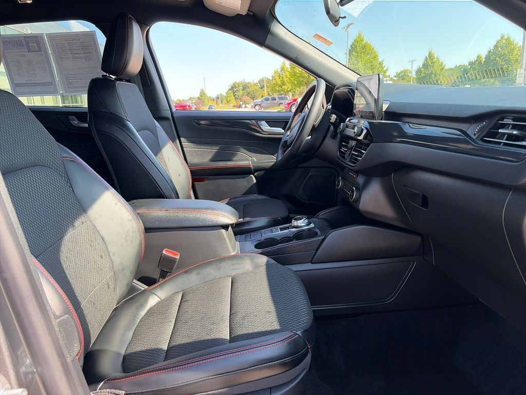2025 Ford Escape Hybrid ST-Line Select