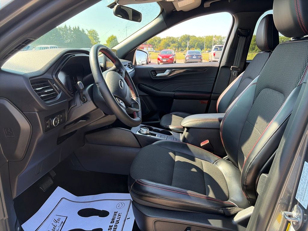 2025 Ford Escape Hybrid ST-Line Select