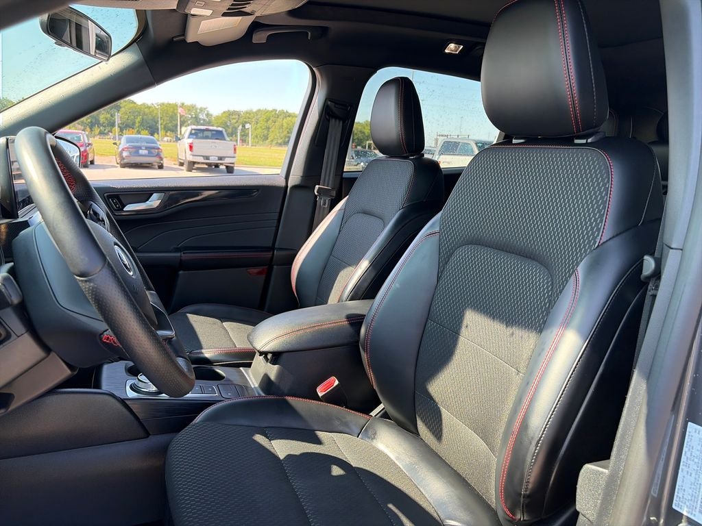 2025 Ford Escape Hybrid ST-Line Select