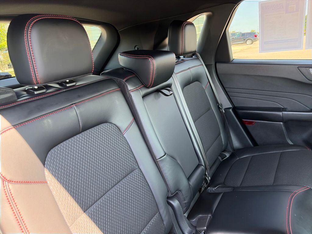 2025 Ford Escape Hybrid ST-Line Select