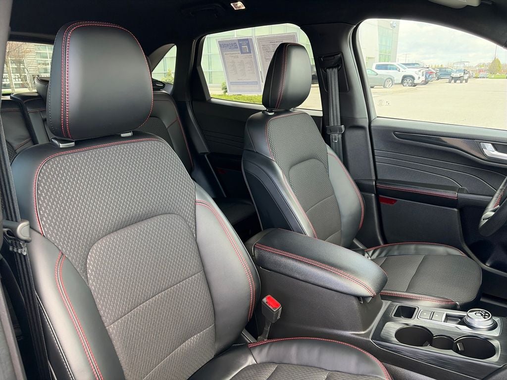 2023 Ford Escape ST-Line Elite