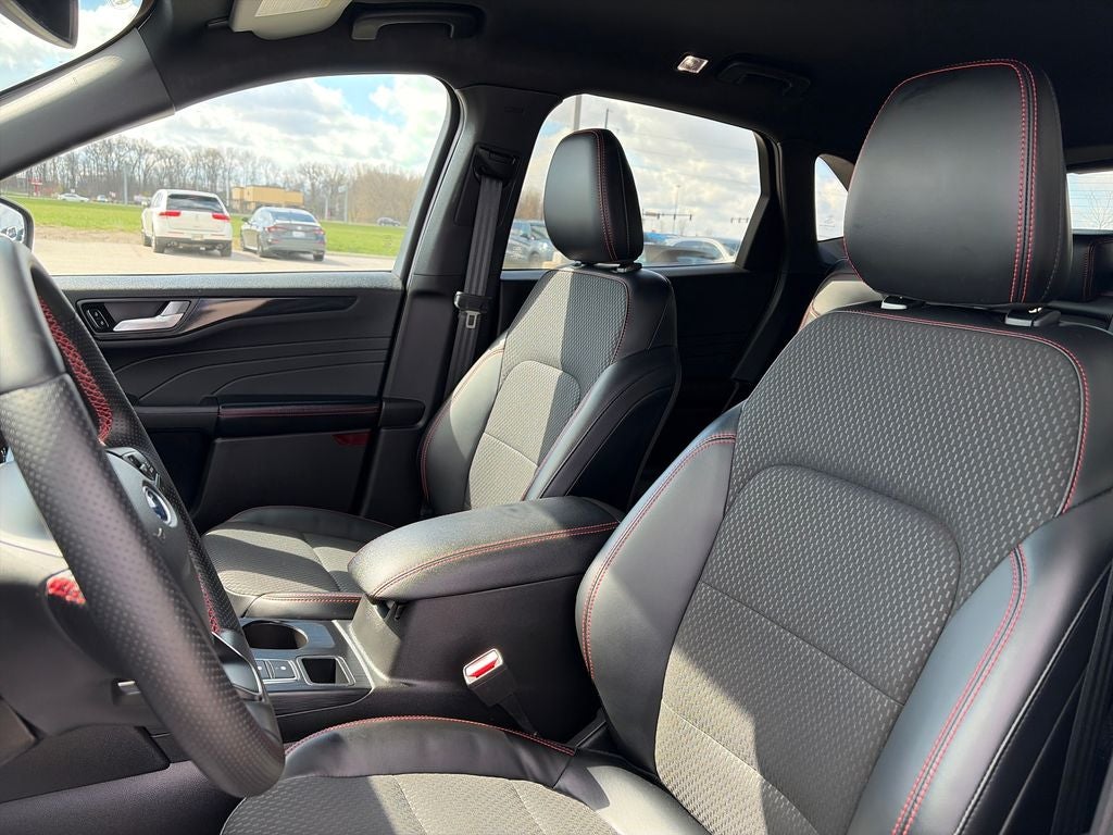 2023 Ford Escape ST-Line Elite