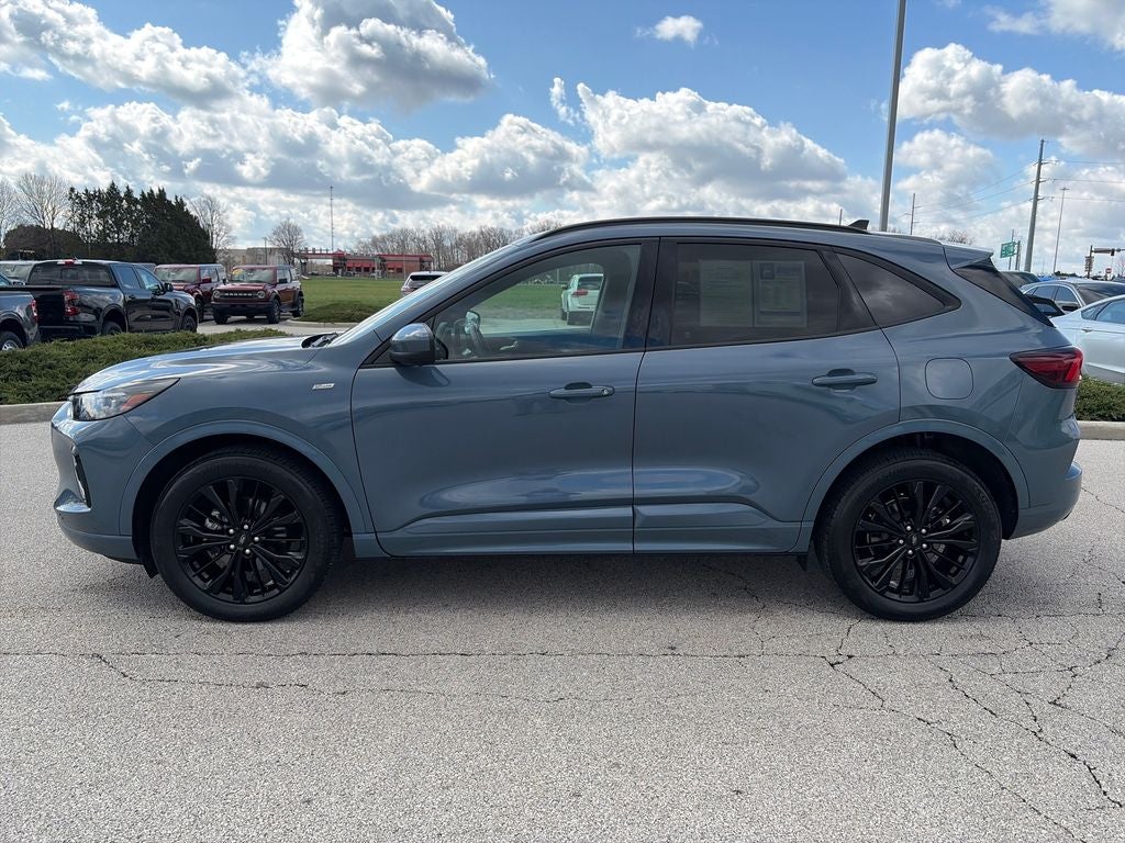 2023 Ford Escape ST-Line Elite