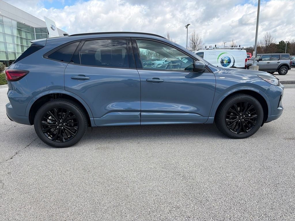 2023 Ford Escape ST-Line Elite