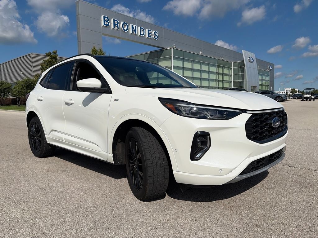 2023 Ford Escape ST-Line Elite