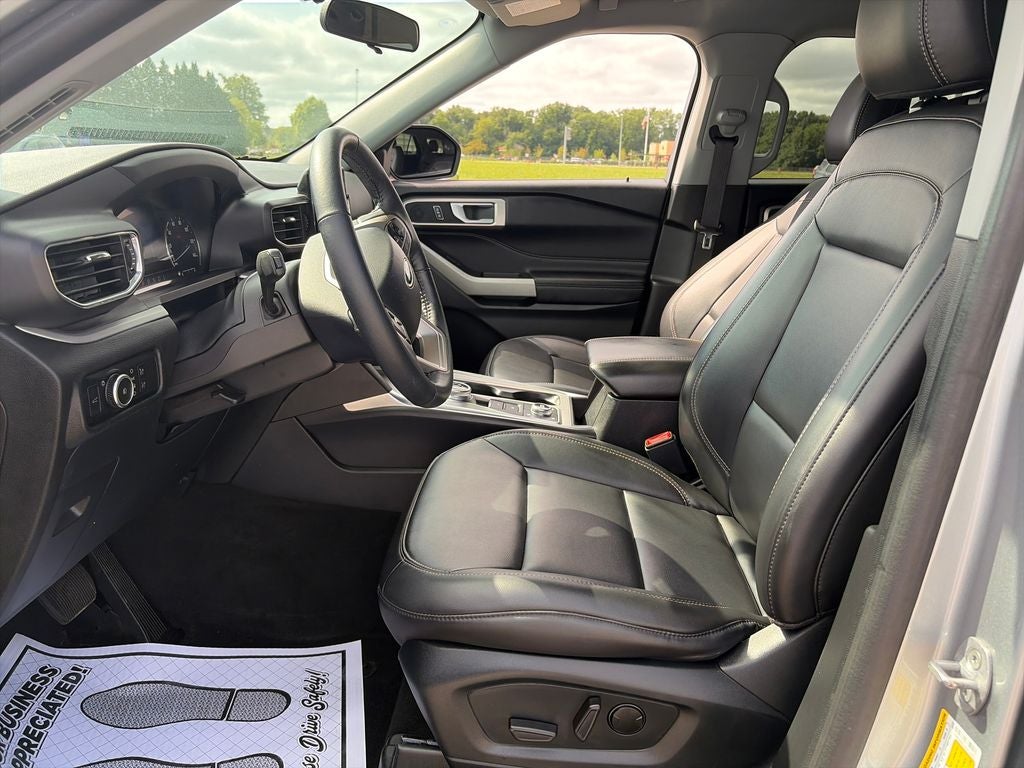 2024 Ford Explorer XLT