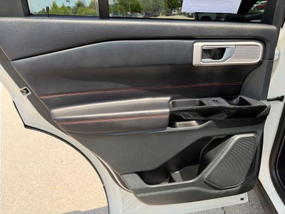 2024 Ford Explorer ST-Line