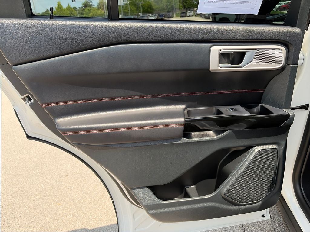 2024 Ford Explorer ST-Line
