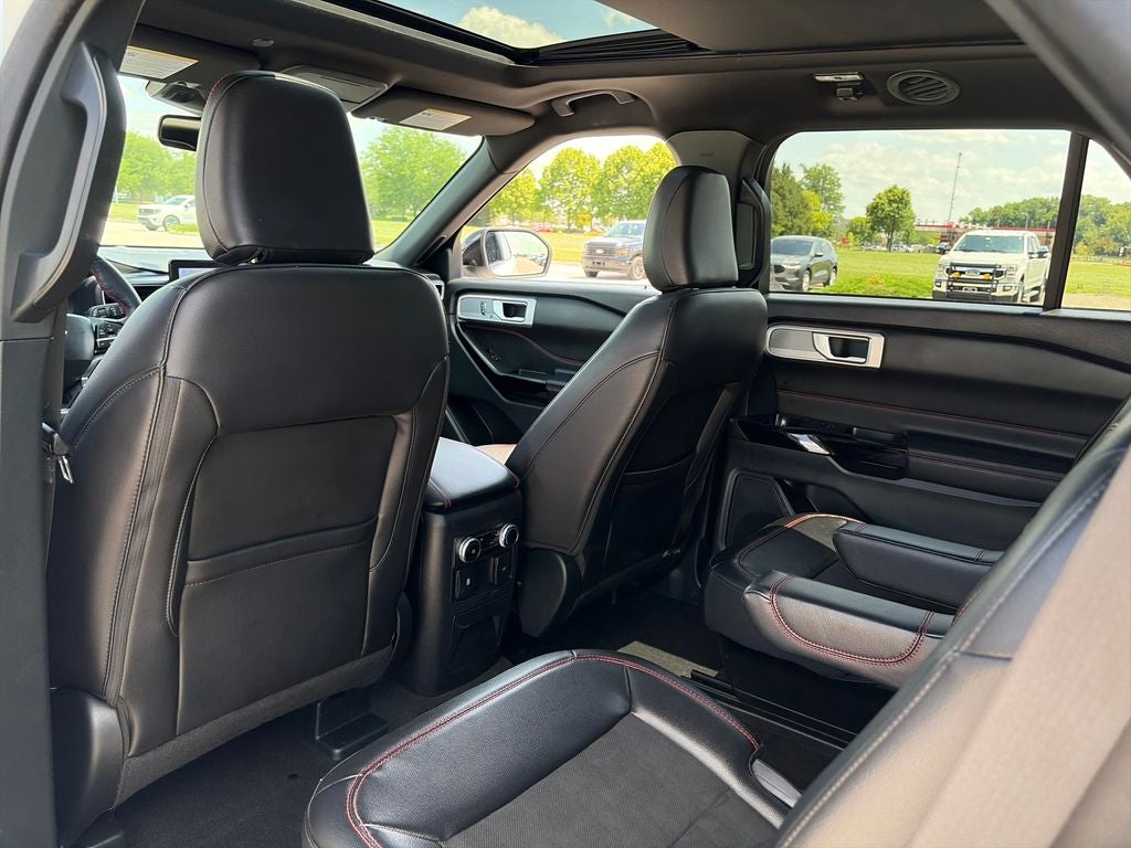 2024 Ford Explorer ST-Line