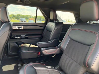 2024 Ford Explorer ST-Line