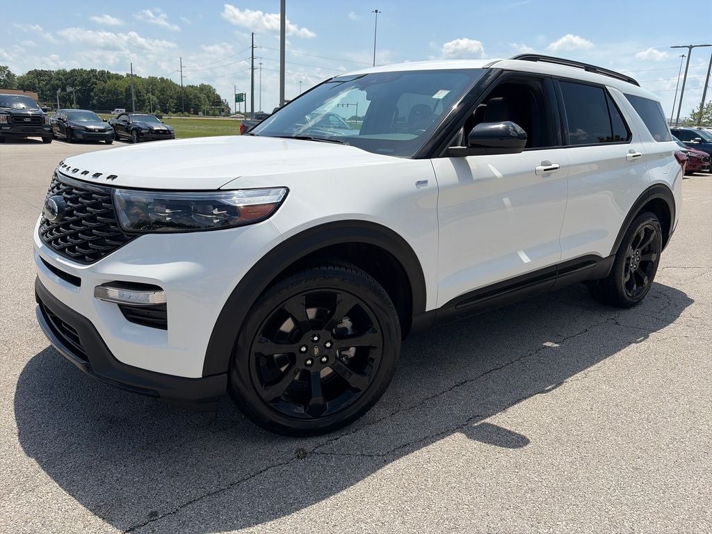 2024 Ford Explorer ST-Line