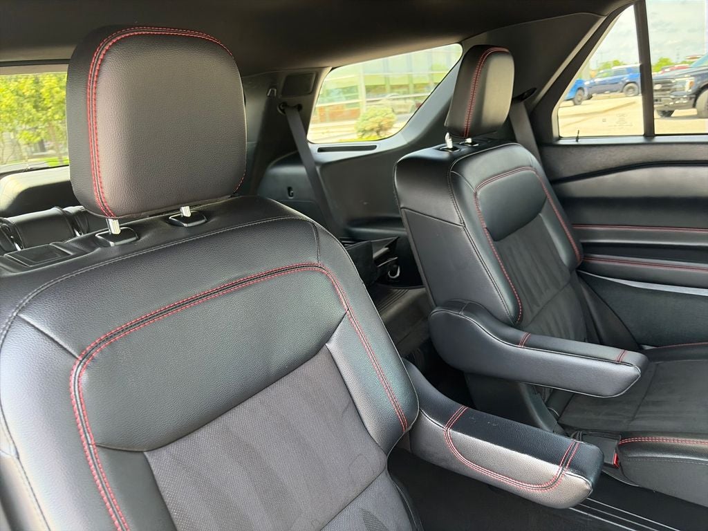 2024 Ford Explorer ST-Line