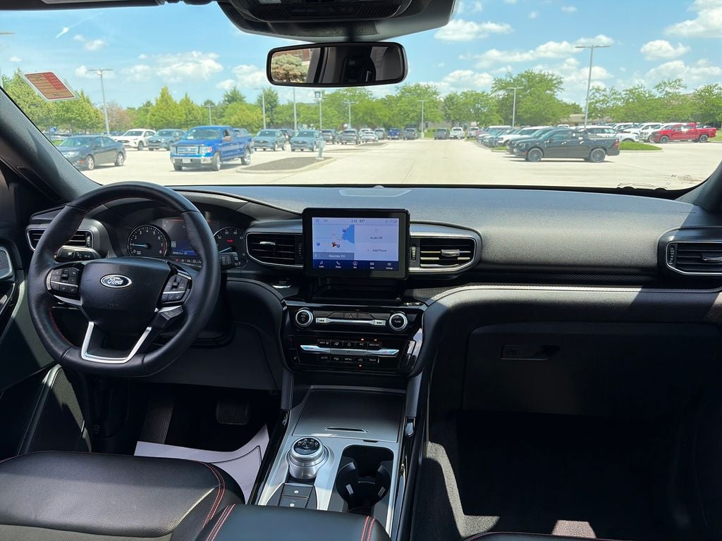 2024 Ford Explorer ST-Line