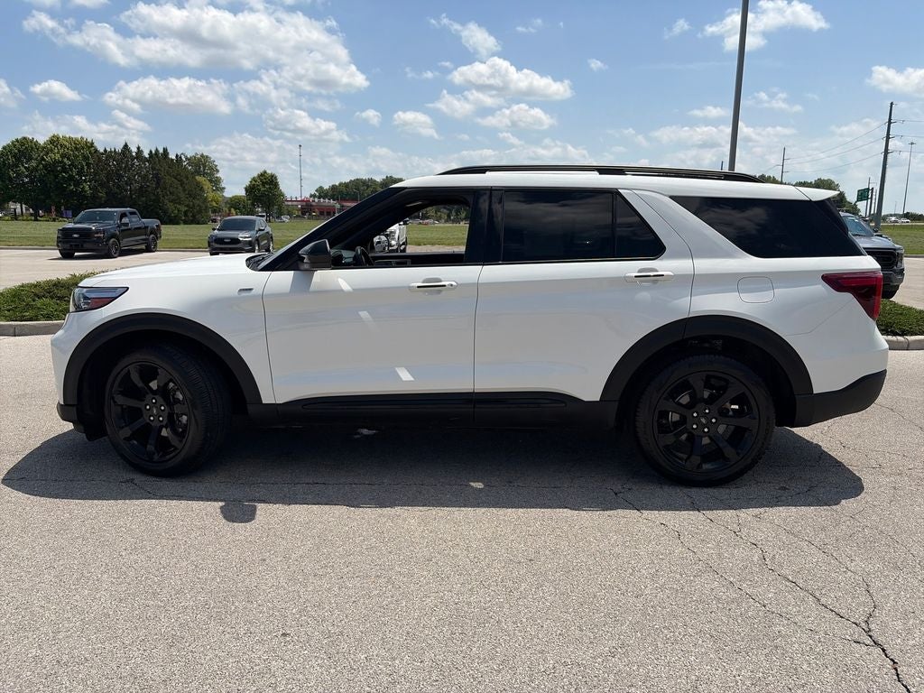 2024 Ford Explorer ST-Line