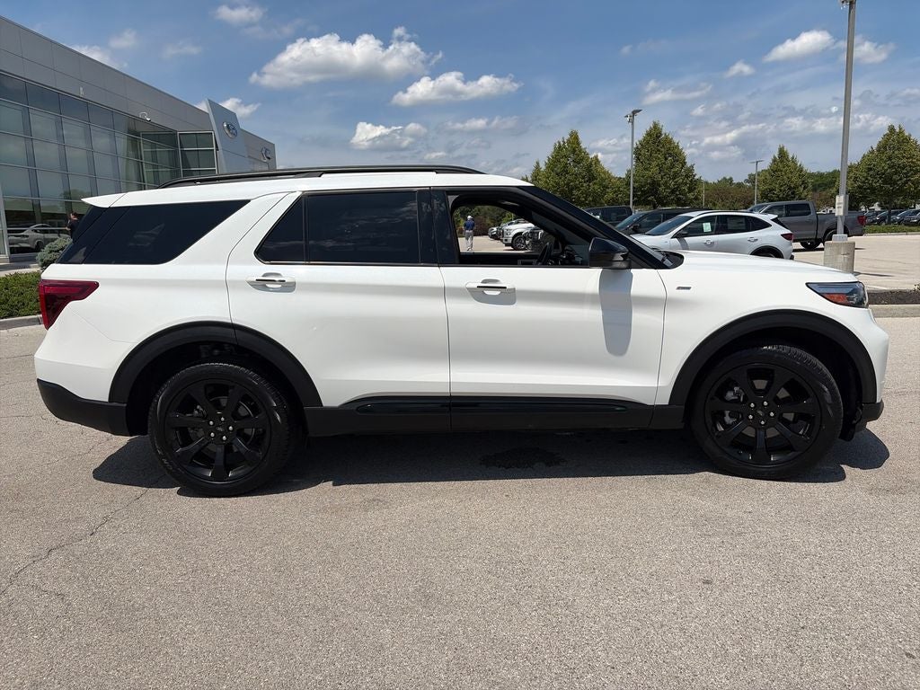 2024 Ford Explorer ST-Line
