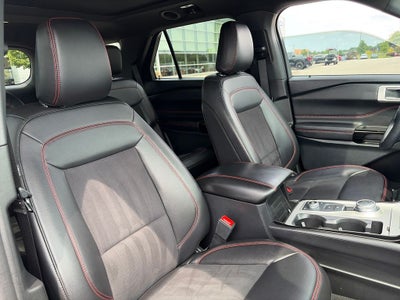 2024 Ford Explorer ST-Line