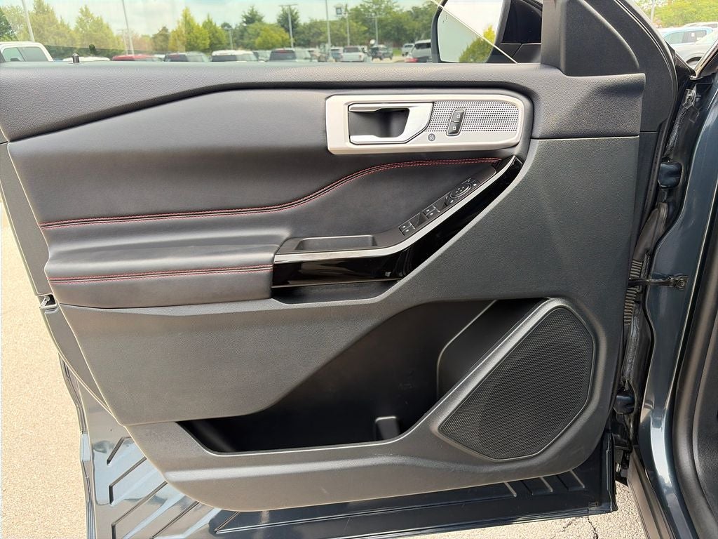 2024 Ford Explorer ST-Line