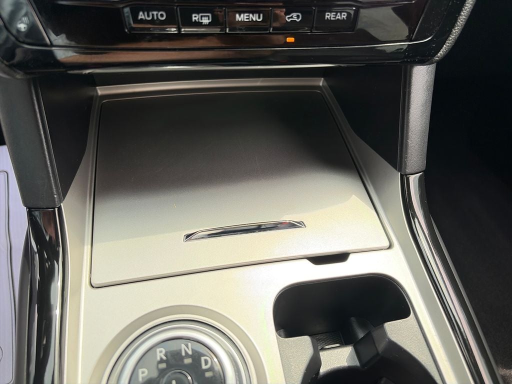 2024 Ford Explorer ST-Line