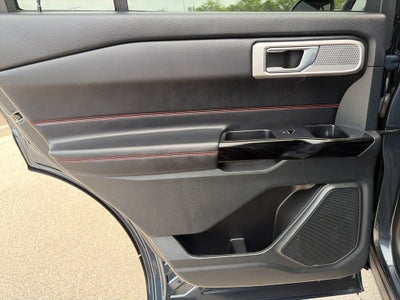 2024 Ford Explorer ST-Line